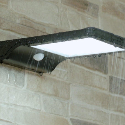 Outdoor light fixture on a brick wall